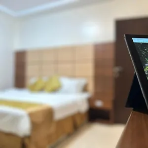 تحقق من التوفر